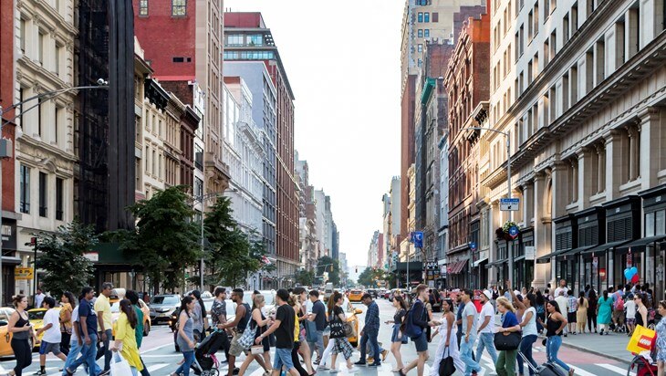 A New Yorker’s Guide To New York: Sidewalk Etiquette