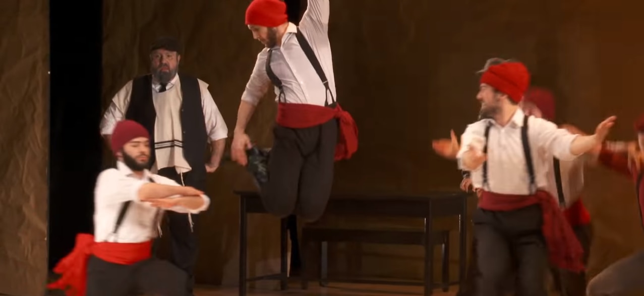 Video: Fiddler On The Roof Like You've Never Seen It Before