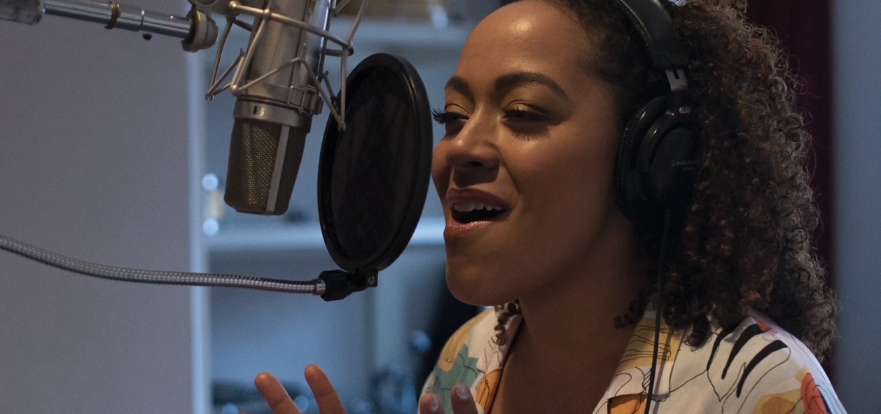 Video: Listening to the Tootsie Broadway Cast Album With David Yazbek & Robert Horn