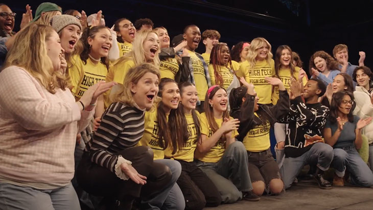 Video: Final Show Choir Night at Kimberly Akimbo